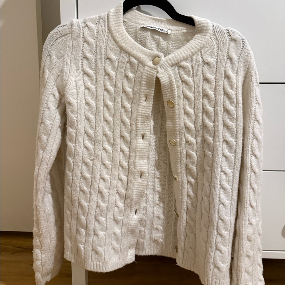 Classic Cable Knit white Cream Sweater